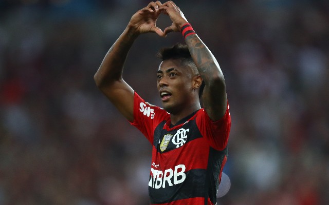Bruno Henrique revela aliado para boa fase no Flamengo: “Cobra mais que Sampaoli”