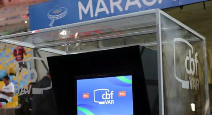 CBF define árbitro de Flamengo x Athletico-PR, pela Copa do Brasil