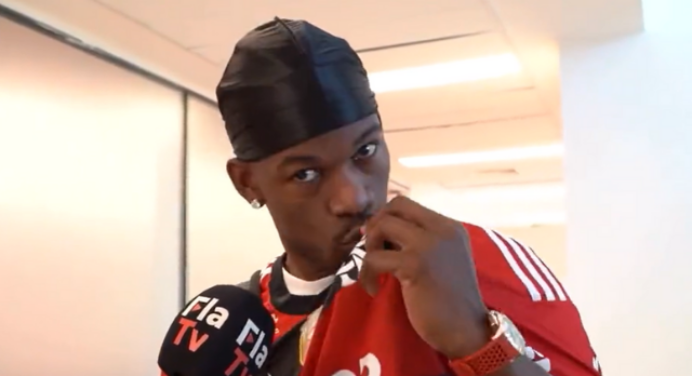 Astro da NBA, Jimmy Butler reforça sonho de encerrar carreira no Flamengo em visita ao Ninho