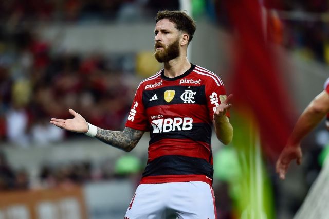 Léo Pereira engata sequência no Flamengo após problemas físicos