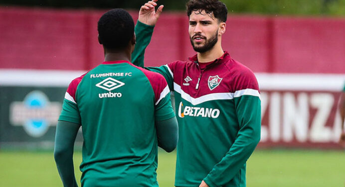Martinelli revela clima nos bastidores Fluminense antes de jogo contra Flamengo
