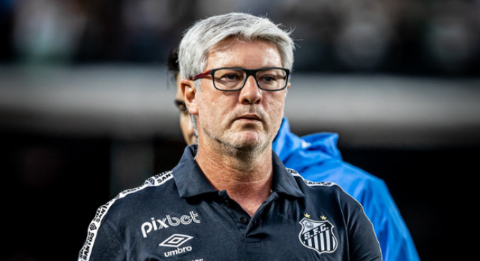 De olho no rival: Santos demite técnico às vésperas de jogo contra o Flamengo