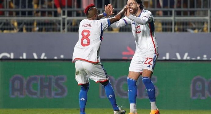 Vidal ‘abre mão’ de gol e realiza gesto nobre em goleada do Chile