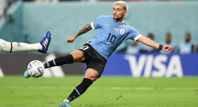 Com Arrascaeta e Varela à disposição, veja provável escalação do Uruguai contra a Argentina, pelas Eliminatórias