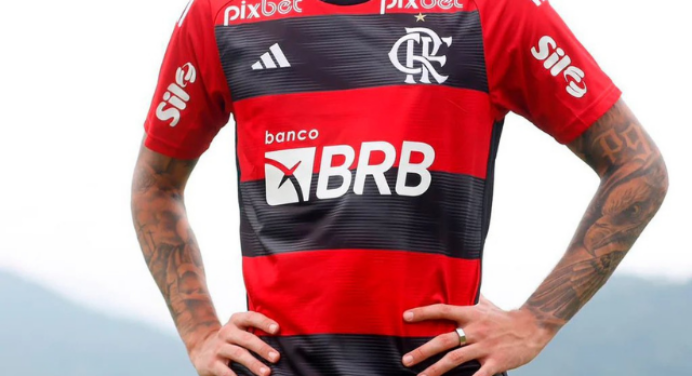 Flamengo renova contrato com patrocinador master