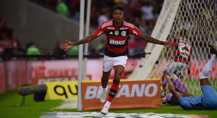 Bruno Henrique abre o coração após marcar gol de virada do Flamengo na Copa do Brasil