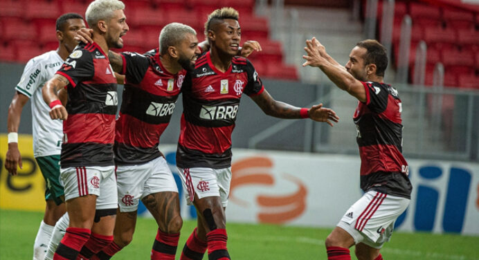 Flamengo terá ‘quarteto mágico’ em time titular contra América-MG