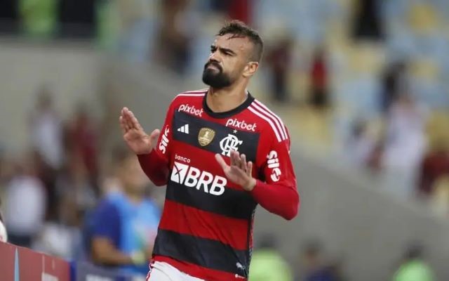 Flamengo encaminha venda de Fabrício Bruno por R$ 83 milhões ao West Ham, time de Paquetá