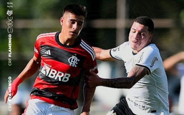 Flamengo quebra invencibilidade do Corinthians e entra no G4 do Brasileiro Sub-17