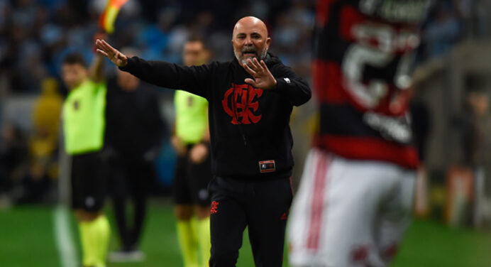 Com respaldo de Landim, Flamengo não vai demitir Sampaoli antes de final da Copa do Brasil