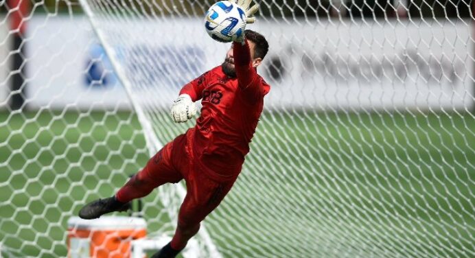 Matheus Cunha é mantido como titular no Flamengo em jogo contra o Botafogo