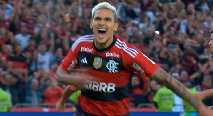 Pedro aproveita ‘brecha’ deixada por Gabigol e assume espaço no ataque do Flamengo