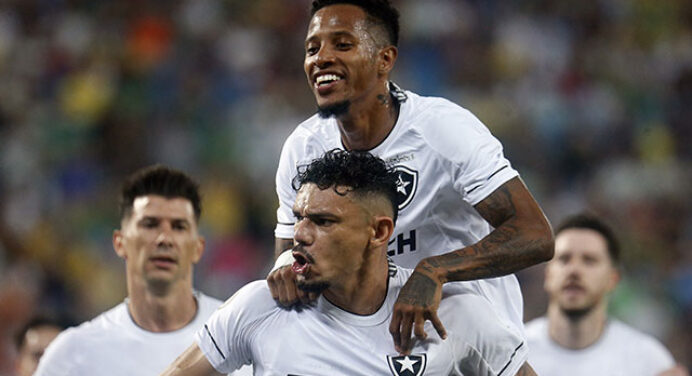 Botafogo e Vasco divulgam escalação para jogo de hoje; Flamengo espera tropeço do líder