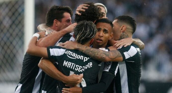 Botafogo joga Sul-Americana nesta quarta antes de enfrentar o Flamengo, pelo Brasileirão
