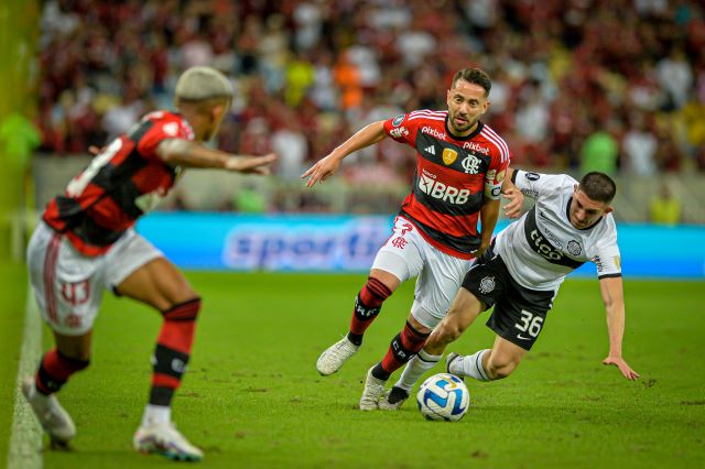 Flamengo e Olimpia têm números ofensivos parecidos na Libertadores em 2023