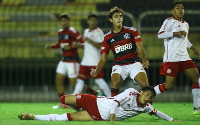 Em boa atuação, Flamengo vence o Internacional pelo Brasileirão Sub-17