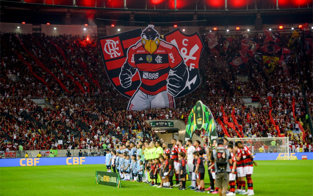 REAÇÕES | Ingressos a partir de R$ 400 revoltam torcedores do Flamengo em final da Copa do Brasil no Maracanã