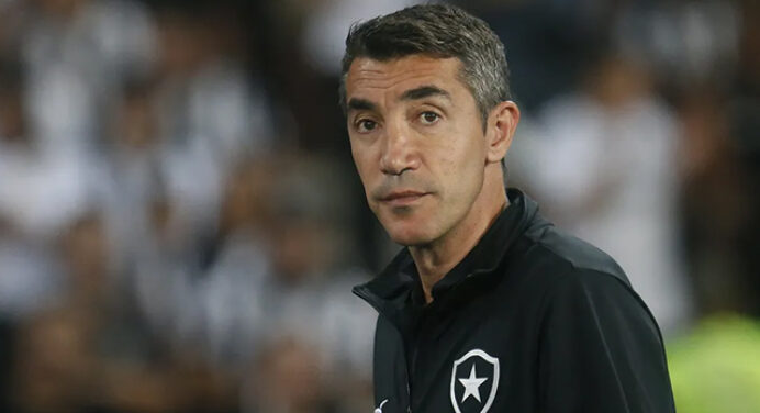Ecos do chororô: Botafogo demite técnico após ‘crise irreversível’ gerada em derrota para o Flamengo