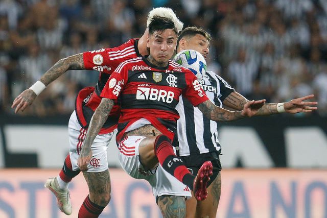 Flamengo planeja ter Pulgar e Matheus Cunha à disposição contra o Athletico, pelo Brasileirão