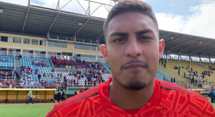 Goleiro do Flamengo se emociona e relembra tragédia no Ninho: “Deus não quis me levar, me deixou para fazer história”