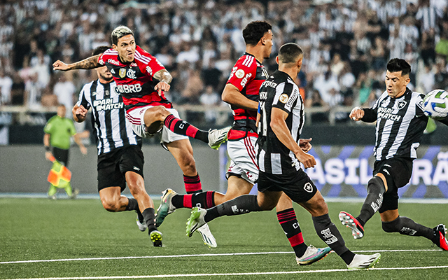 Flamengo foi o único visitante a vencer na 22ª rodada do Brasileirão