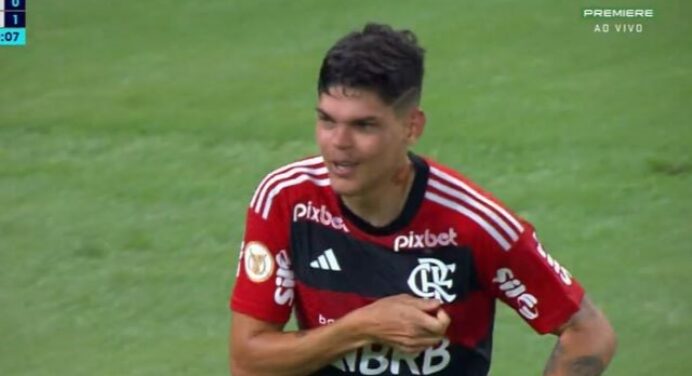 Ayrton Lucas aponta ‘segredo’ de Tite para vitória do Flamengo contra o Cruzeiro