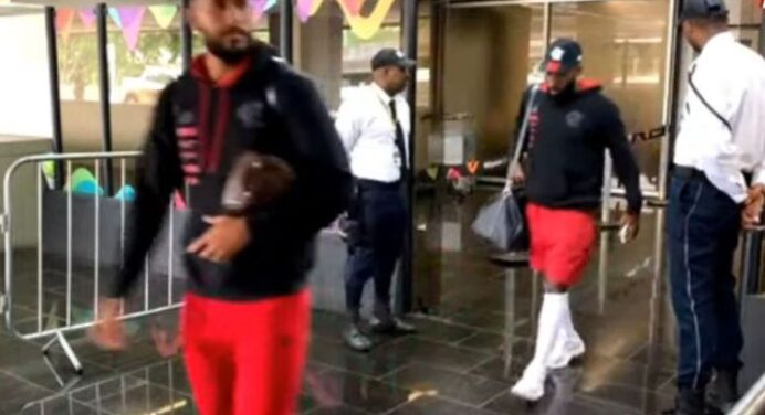 Flamengo desembarca no Rio de Janeiro após derrota para o Grêmio