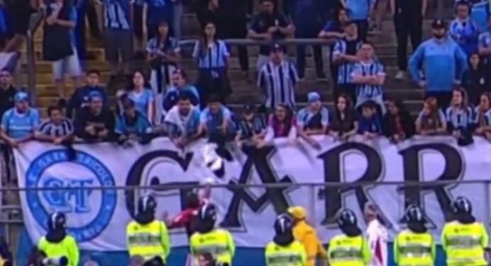 Torcedor do Grêmio vibra com presente recebido de Gabigol; veja vídeo