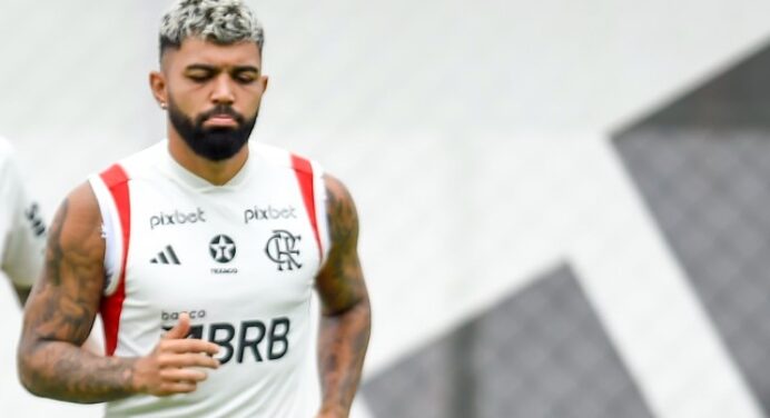 Gabigol aproveita semana de treino para tentar recuperar vaga no time titular do Flamengo