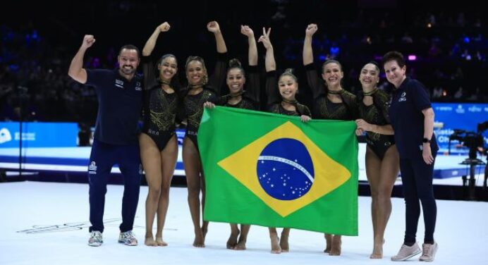 Com show de atletas do Flamengo, Brasil conquista medalha inédita no Mundial de ginástica