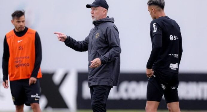 Mano Menezes projeta jogo contra o Flamengo após eliminação do Corinthians na Sul-Americana: “Não tem moleza”