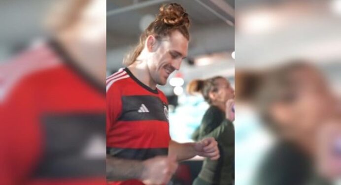Lutador americano do UFC surpreende e treina com camisa do Flamengo em Las Vegas