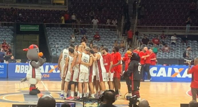 Flamengo bate Cerrado e emplaca quarta vitória seguida no NBB