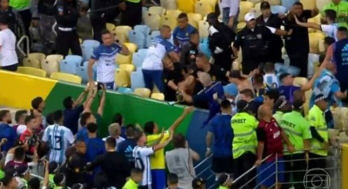 Briga em jogo do Brasil danifica mais de 100 cadeiras no Maracanã