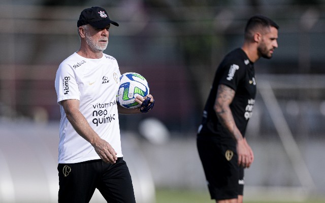 Corinthians treina na Gávea e encerra preparação em sede do Flamengo para jogo contra o Vasco