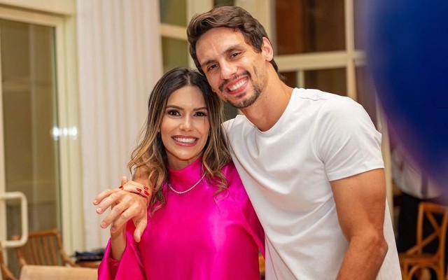 Rodrigo Caio with nice, Wife Tayane Carvalho 