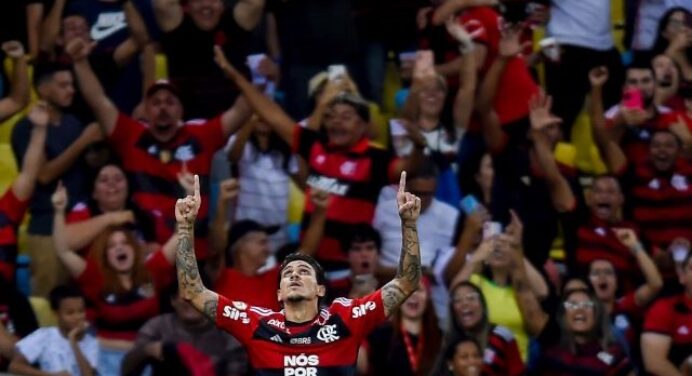 “Deixou chegar”, “eu acredito” e “estão deixando sonhar”: torcedores do Flamengo se enchem de otimismo após derrota do Botafogo
