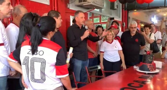 Landim faz discurso em festa de aniversário do Flamengo