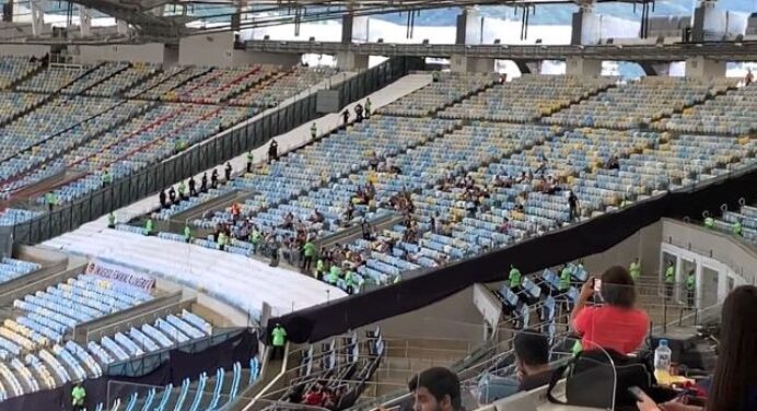 INACREDITÁVEL! Torcedores do Atlético-MG entoam cânticos homofóbicos contra torcedores do Flamengo