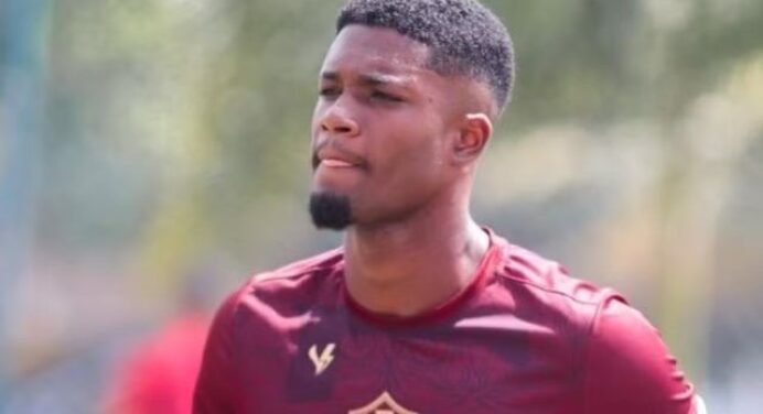 Flamengo acerta contratação de lateral do Vitória