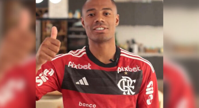 Reforço do Flamengo chega ao Rio hoje
