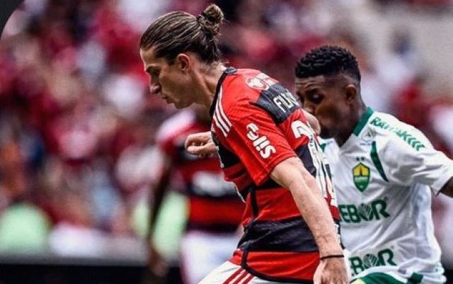 Filipe Luís agradece homenagens feitas pela torcida do Flamengo: “Tarde mágica”