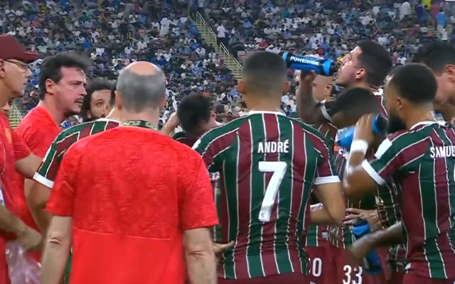 A commentator compares the final between Flamengo and Fluminense