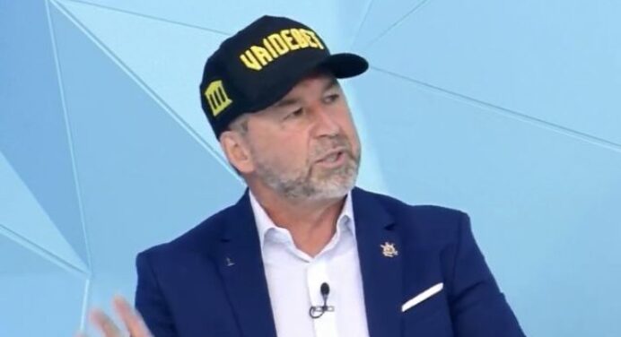 Presidente do Corinthians não supera fracasso por Gabigol e afirma: “Nunca disse que contrataria”
