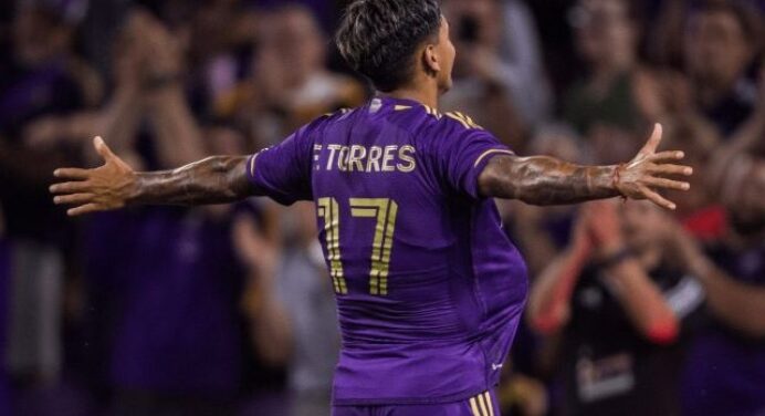 Jogador do Orlando City desafia Arrascaeta em jogo contra o Flamengo