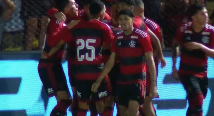 FALTAM 2! Nos pênaltis, Flamengo elimina carrasco do Palmeiras e está na semifinal da Copinha