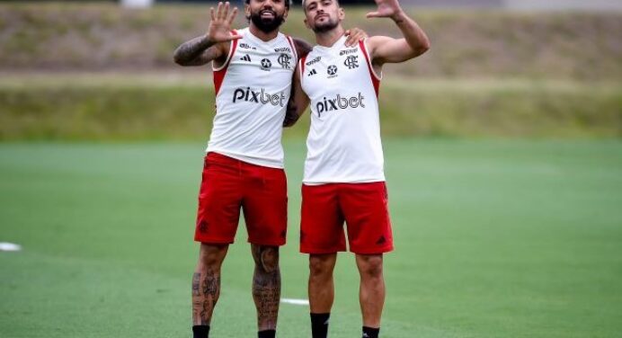 Arrascaeta comemora 5 anos de Flamengo e manda recado para Gabigol: “Este é o ano, goleador”