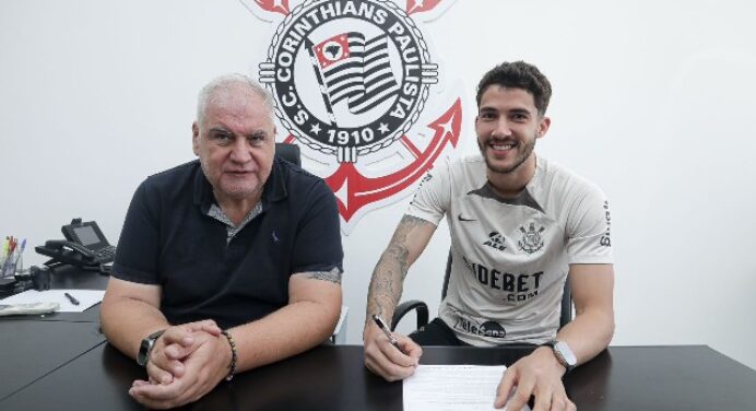 Corinthians anuncia contratação de ex-zagueiro do Flamengo