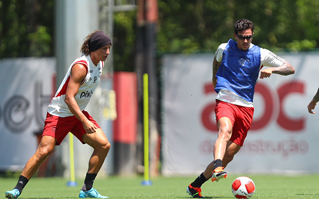 Flamengo realiza último treino no Rio antes de embarcar para Manaus