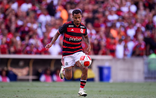 Allan elogia Tite e abre o jogo sobre ‘briga por posição’ no meio campo do Flamengo